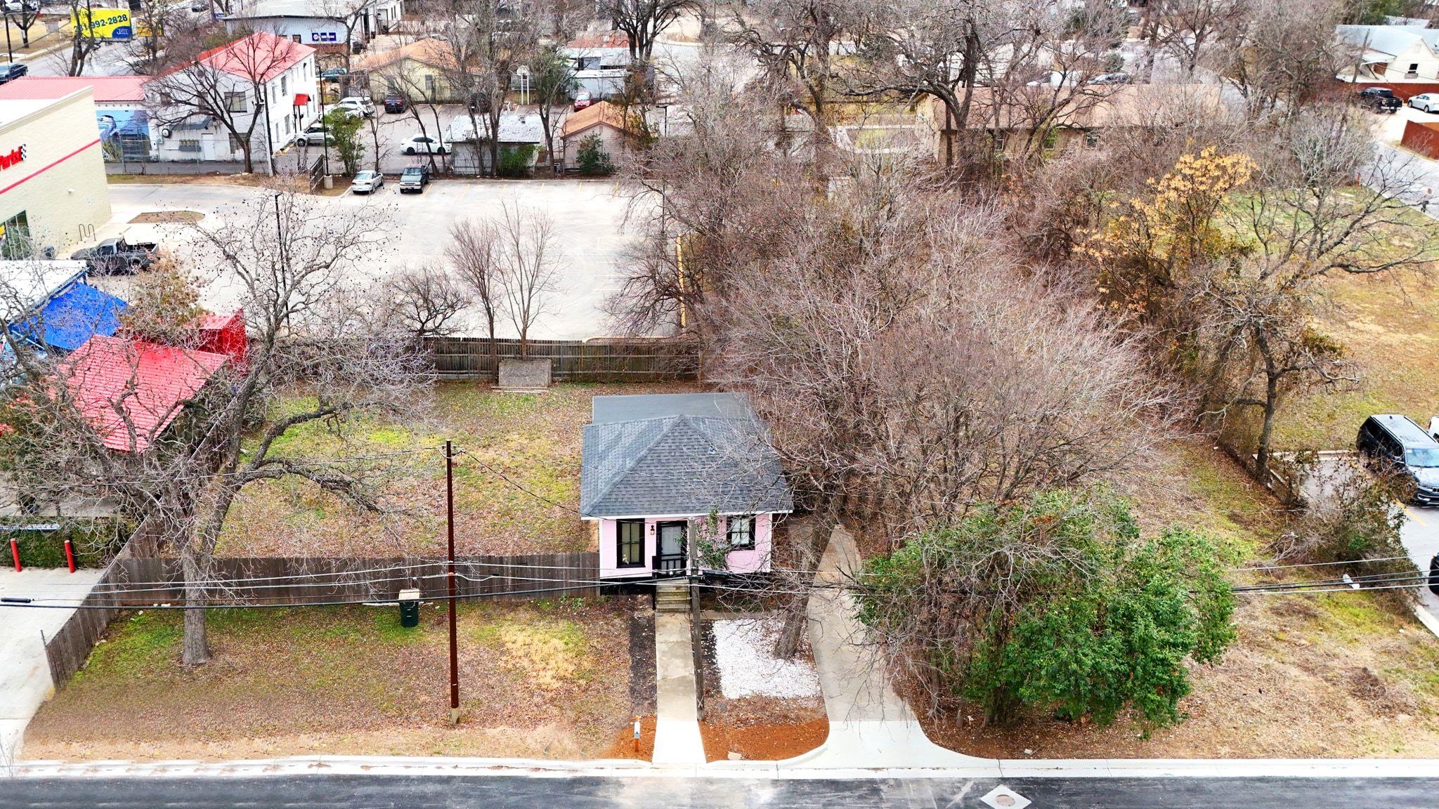 117 W Grove St, San Marcos, TX 78666