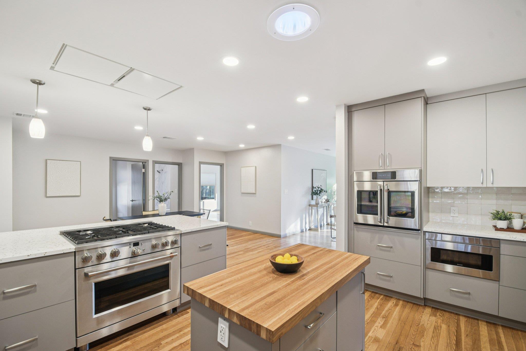 809 E 38th St, Austin, TX 78705