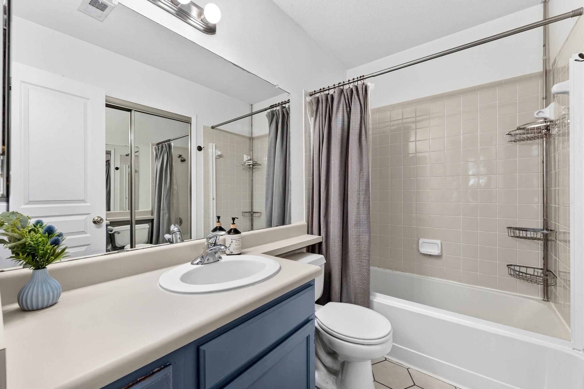 1411 Gracy Farms Ln # 118, Austin, TX 78758