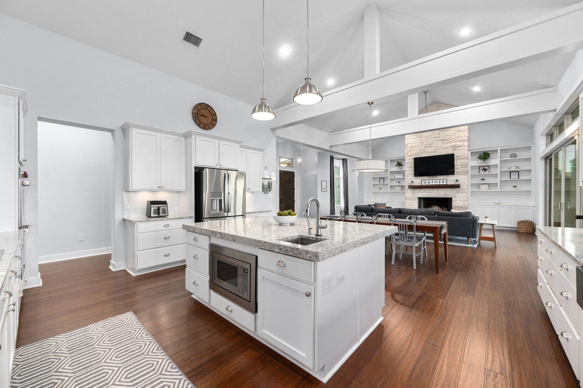 1821 Overland Stage Rd, Dripping Springs, TX 78620