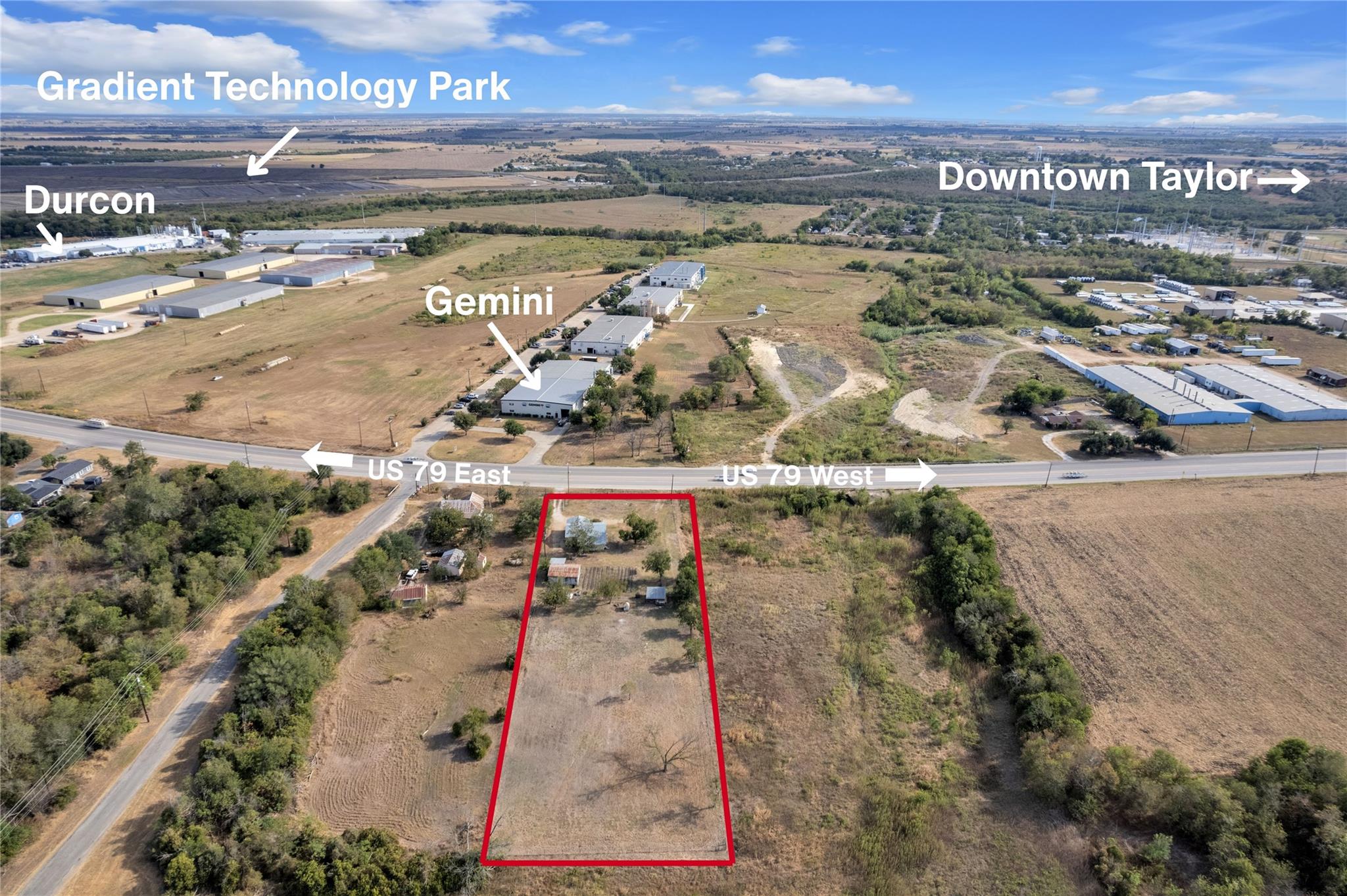 1607 E 4Th St, Taylor, TX 76574