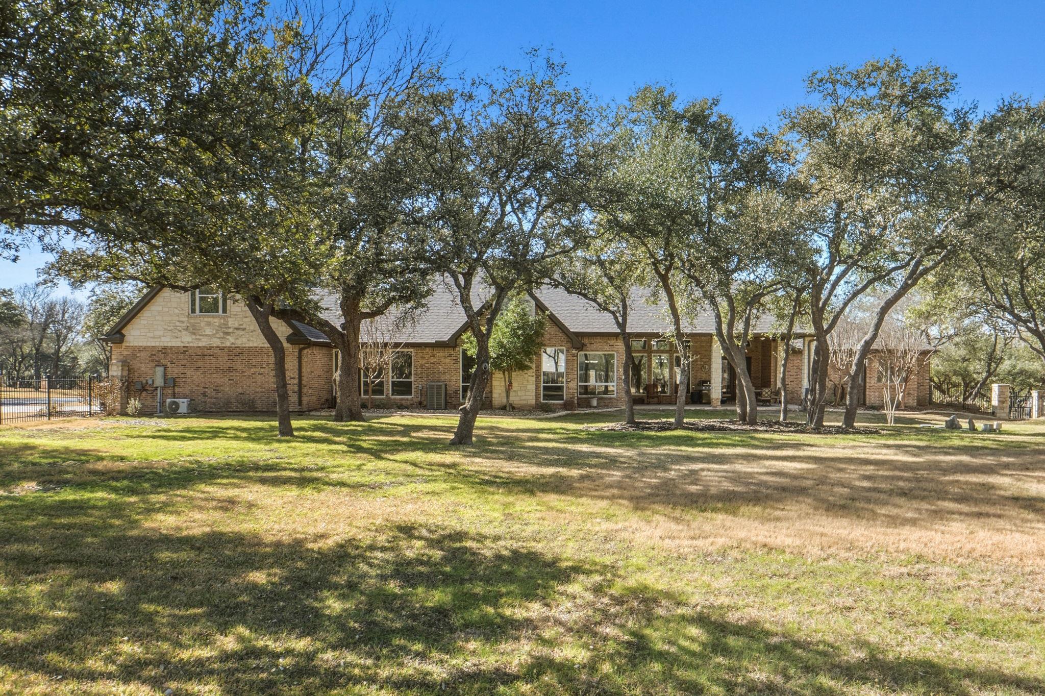 209 Goldridge Dr, Georgetown, TX 78633