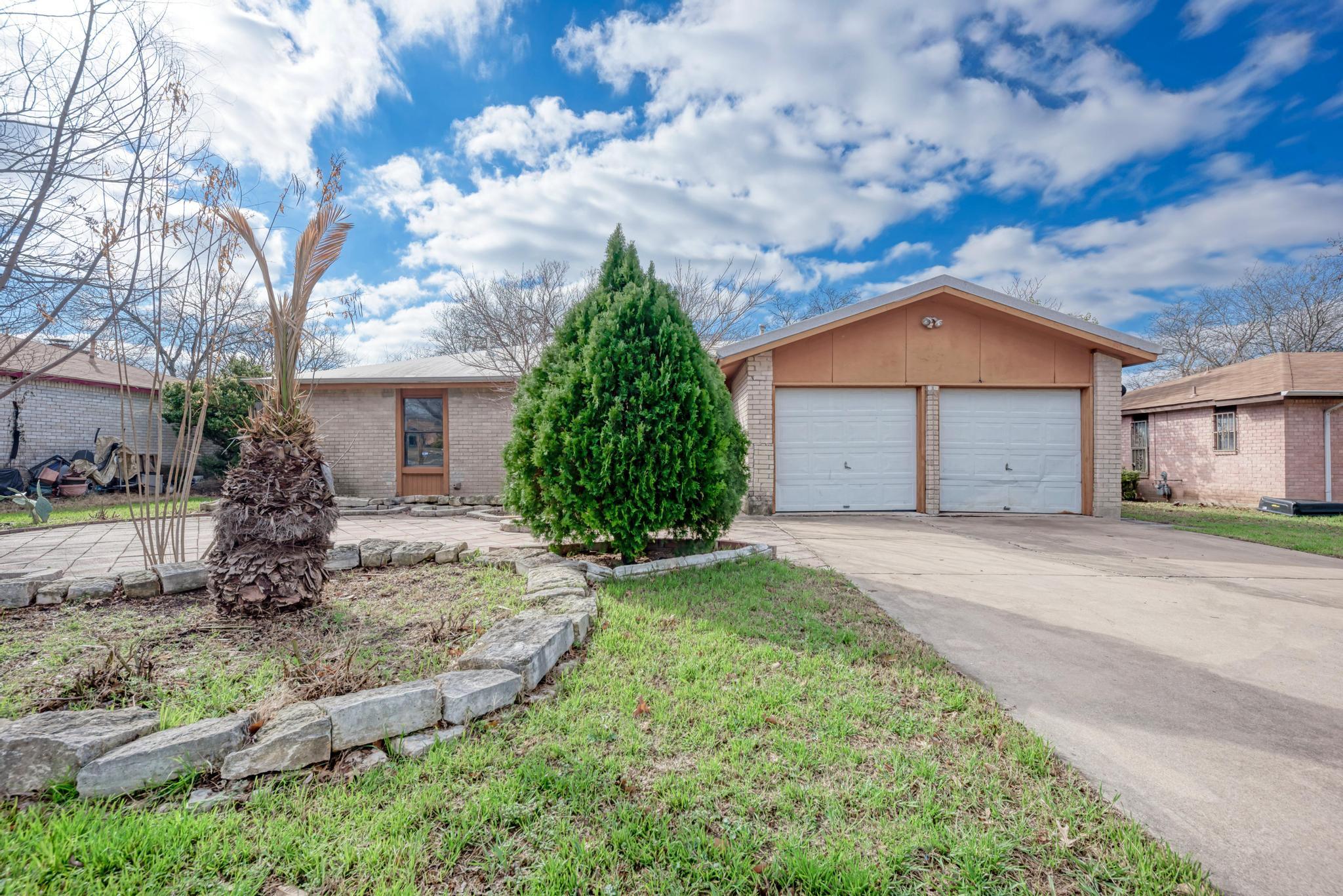 1307 Meadgreen Dr, Austin, TX 78758