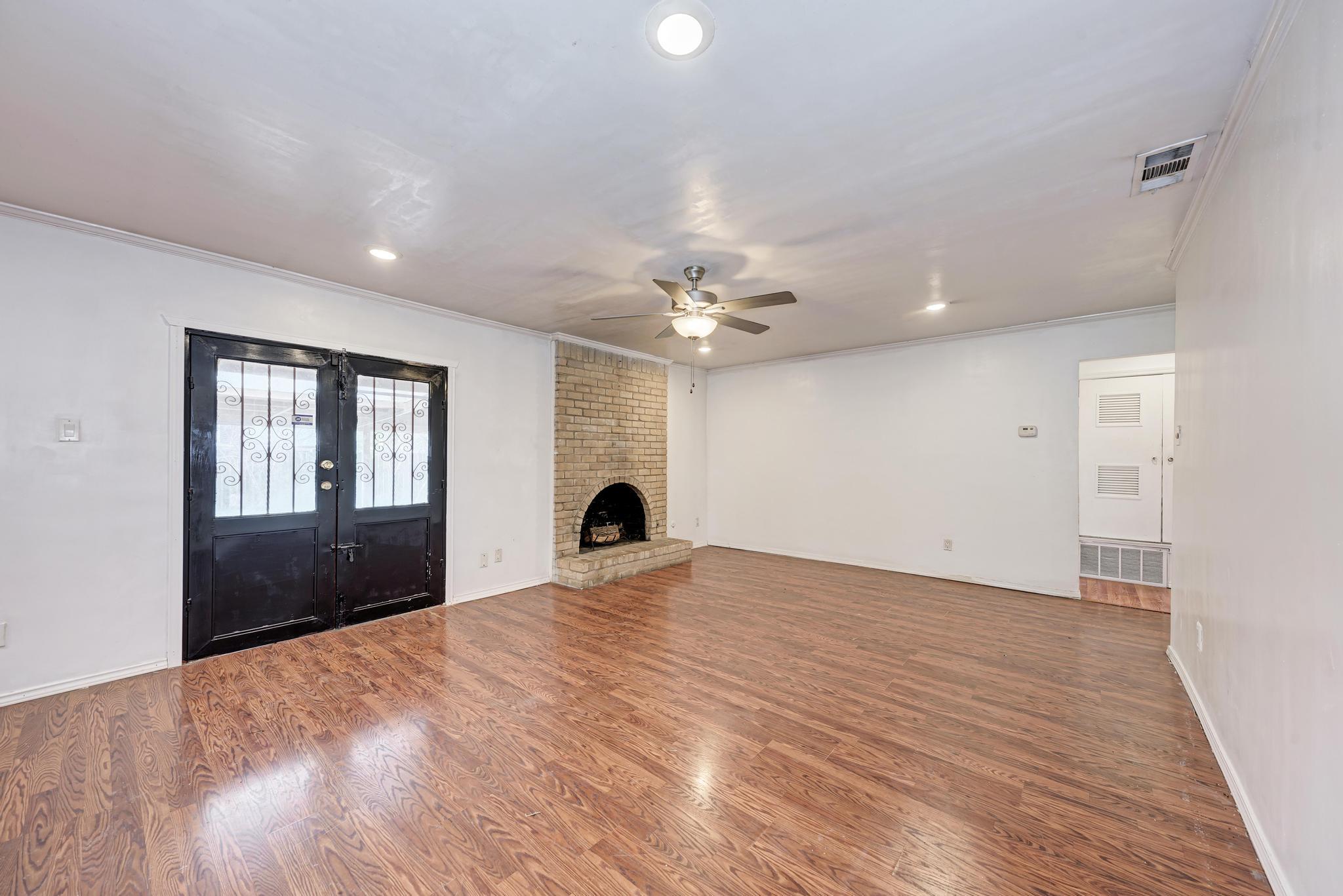 1307 Meadgreen Dr, Austin, TX 78758