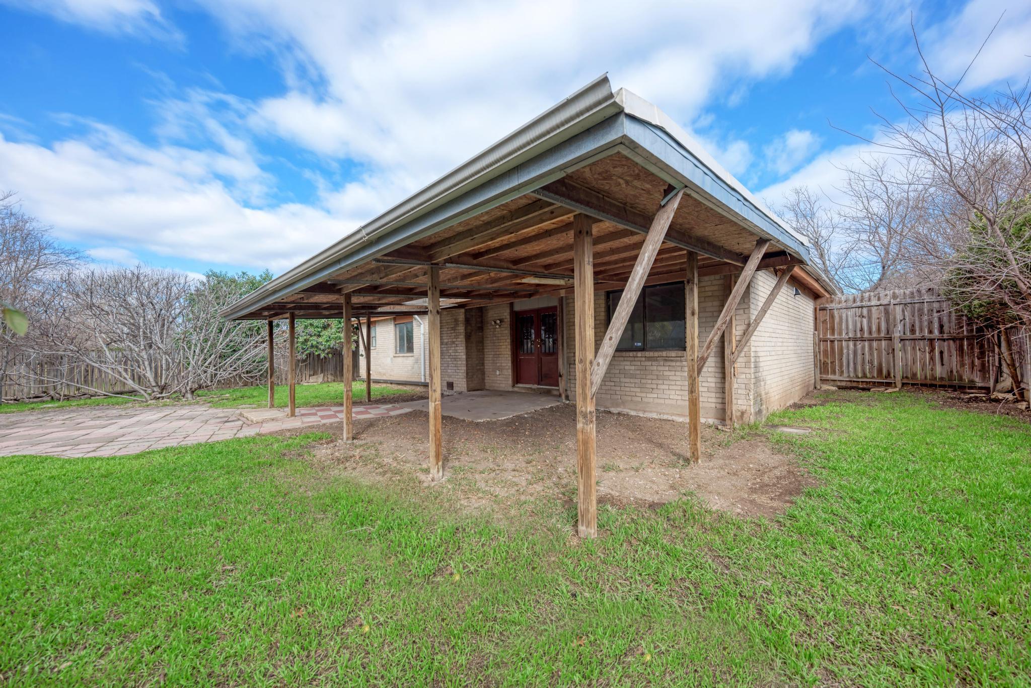 1307 Meadgreen Dr, Austin, TX 78758