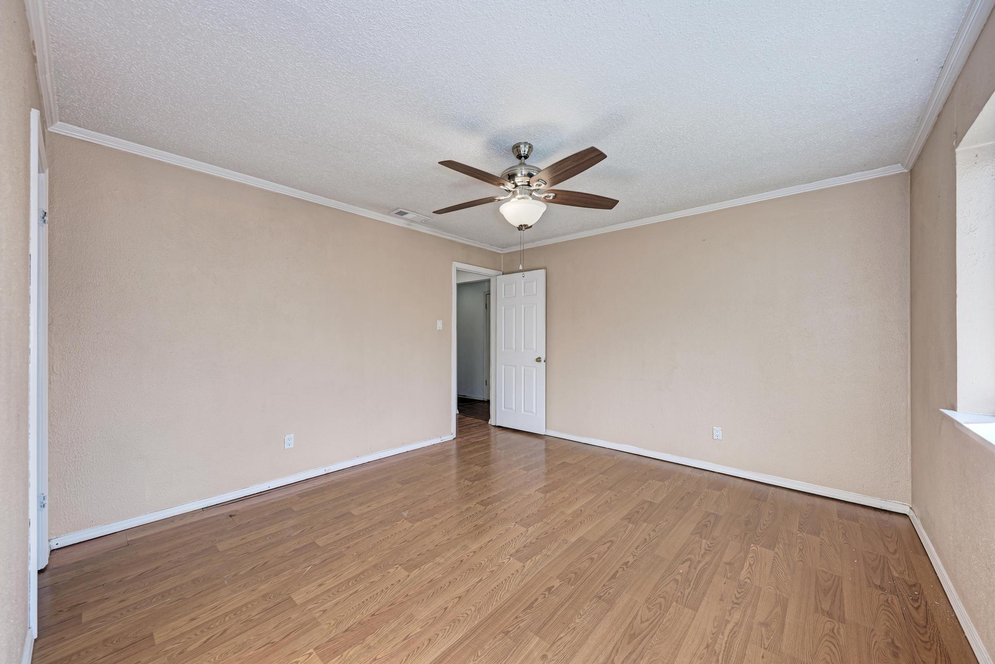 1307 Meadgreen Dr, Austin, TX 78758