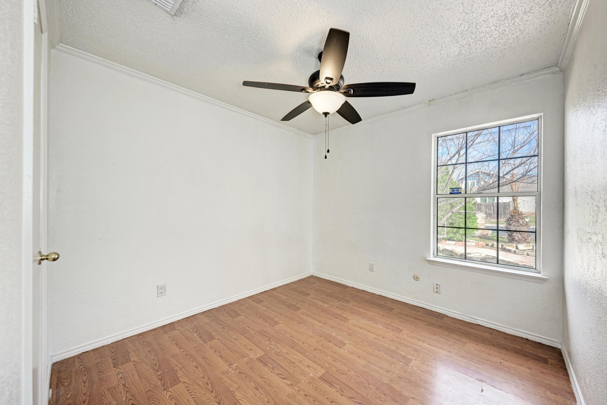 1307 Meadgreen Dr, Austin, TX 78758