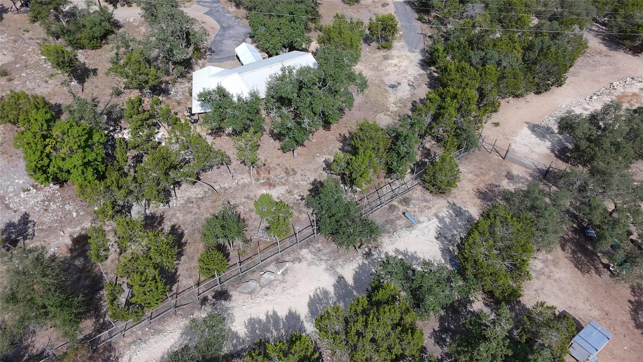 21201 Kathy Ln, Spicewood, TX 78669