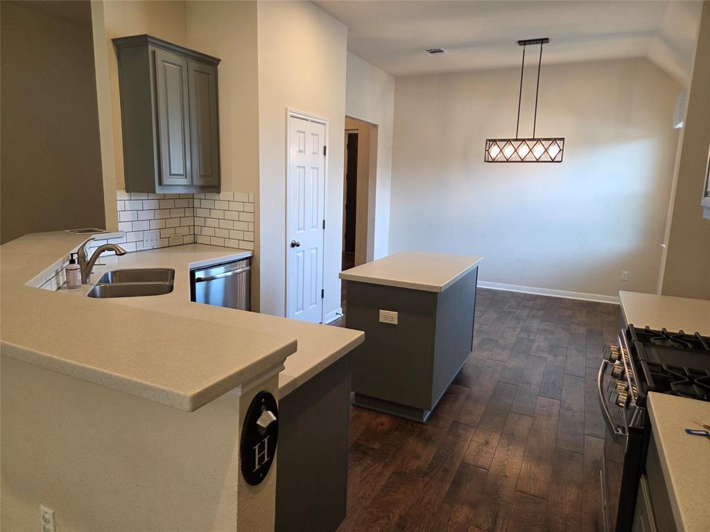 2832 Coral Valley Dr, Leander, TX 78641