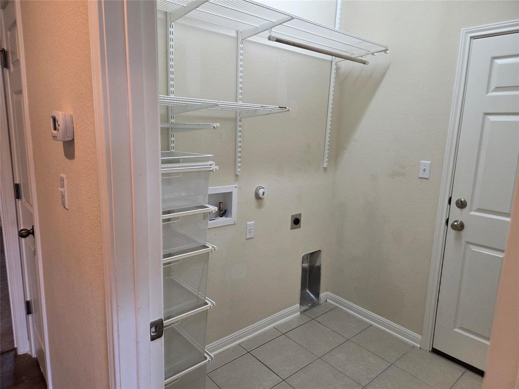 2832 Coral Valley Dr, Leander, TX 78641