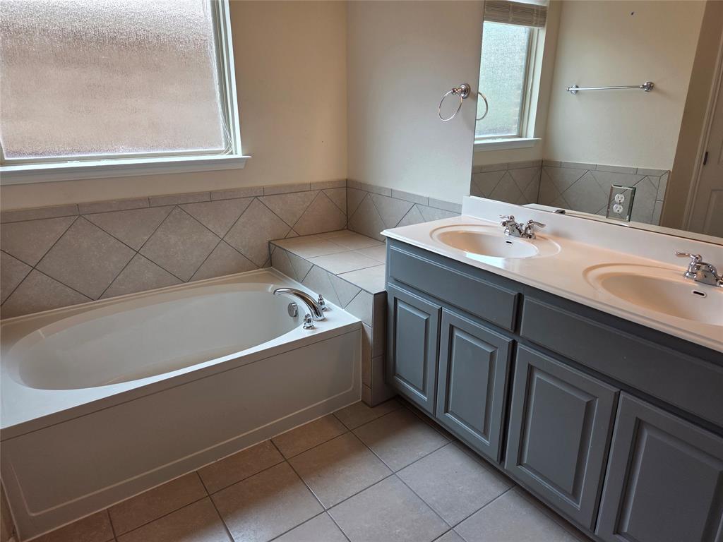 2832 Coral Valley Dr, Leander, TX 78641