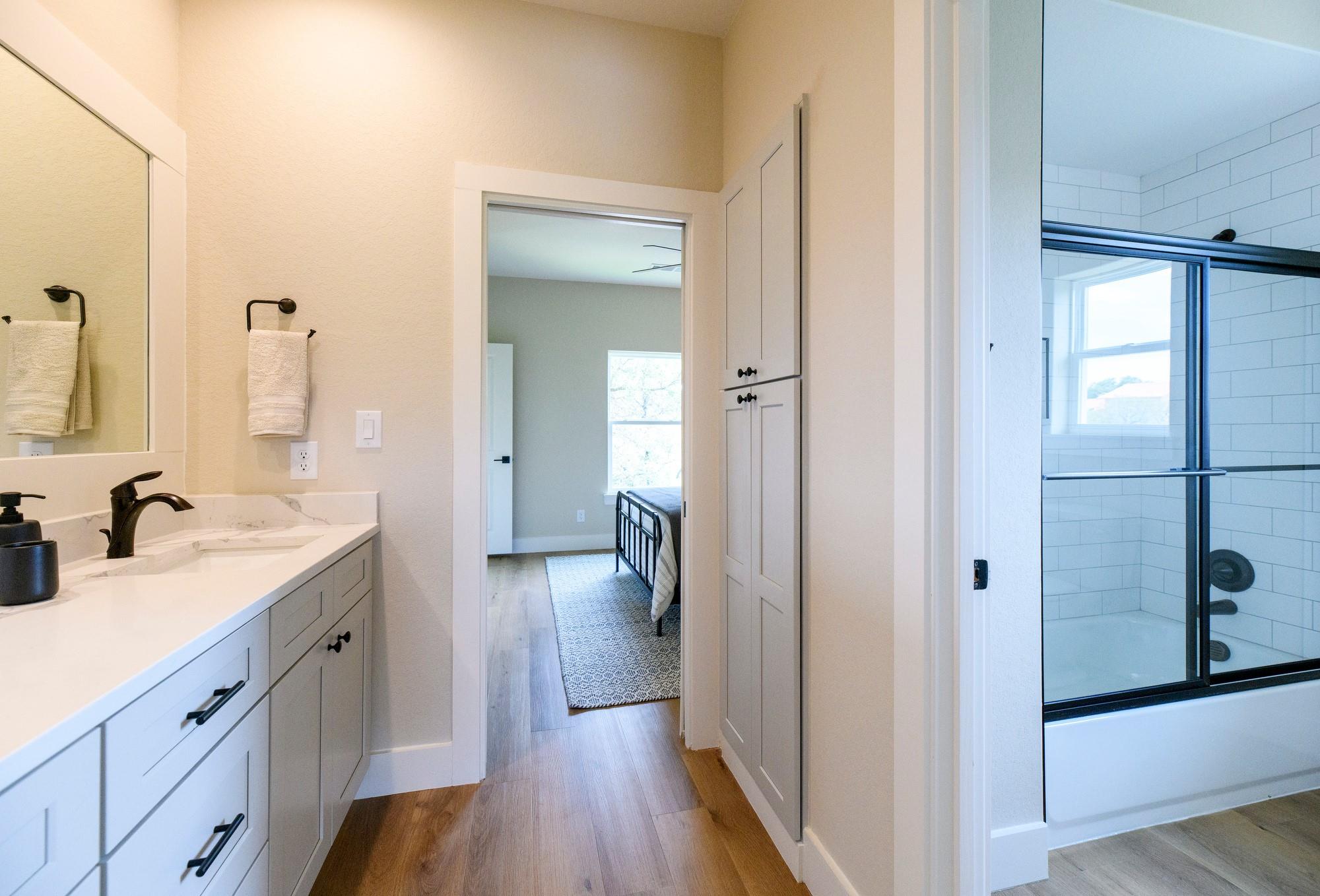 302 Castlehigh Dr, Granite Shoals, TX 78654