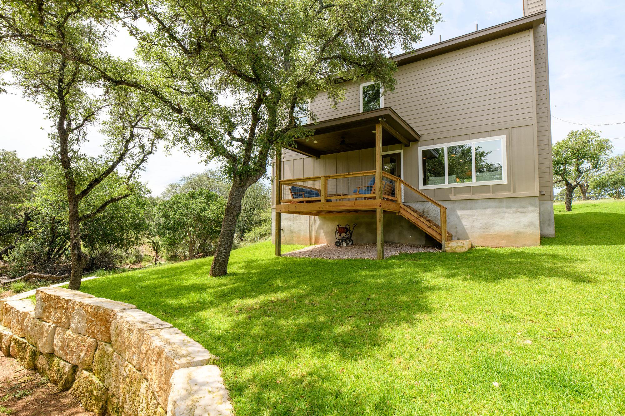 302 Castlehigh Dr, Granite Shoals, TX 78654