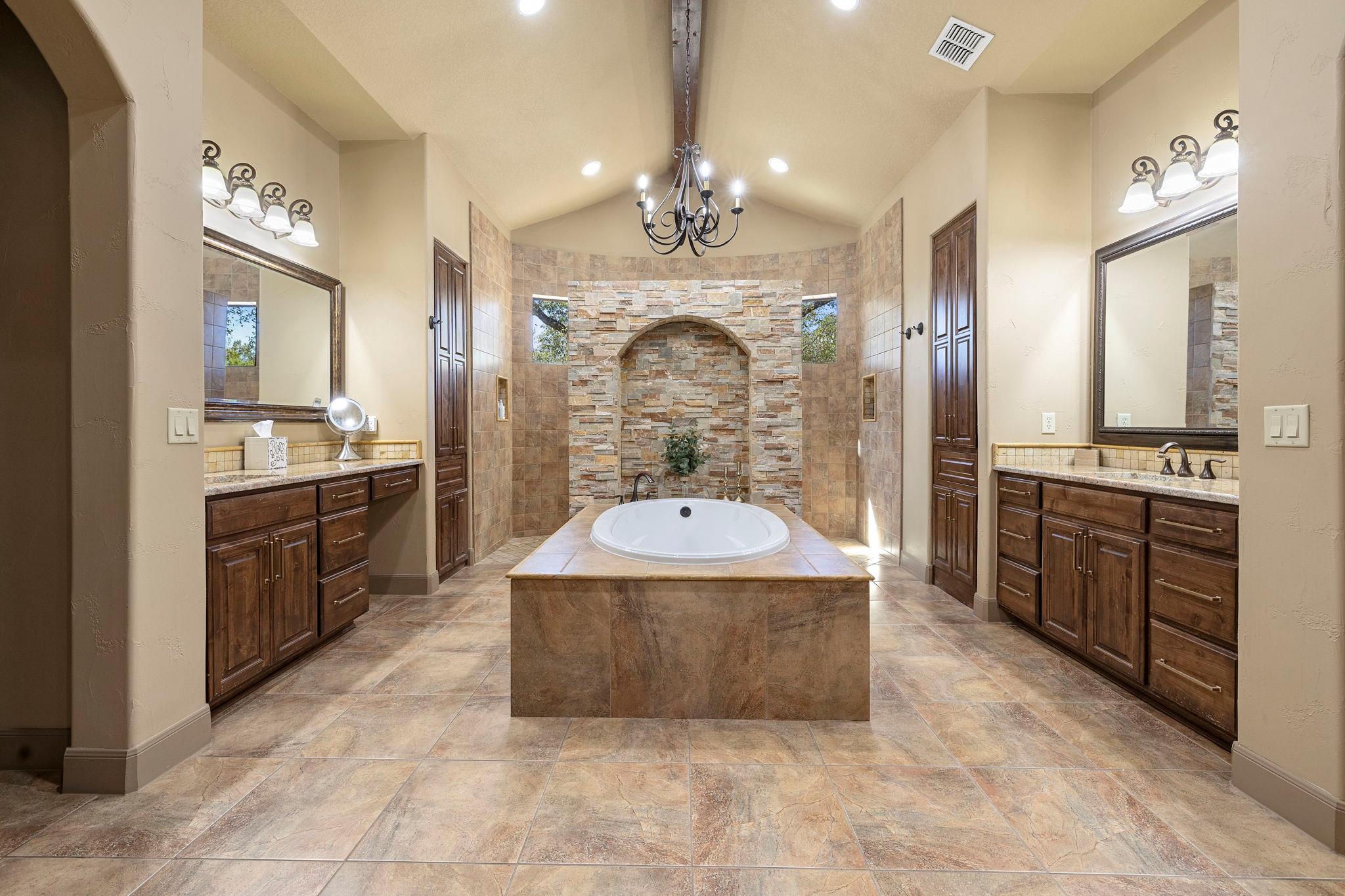 1941 Canyon Curve Curv, Spring Branch, TX 78070