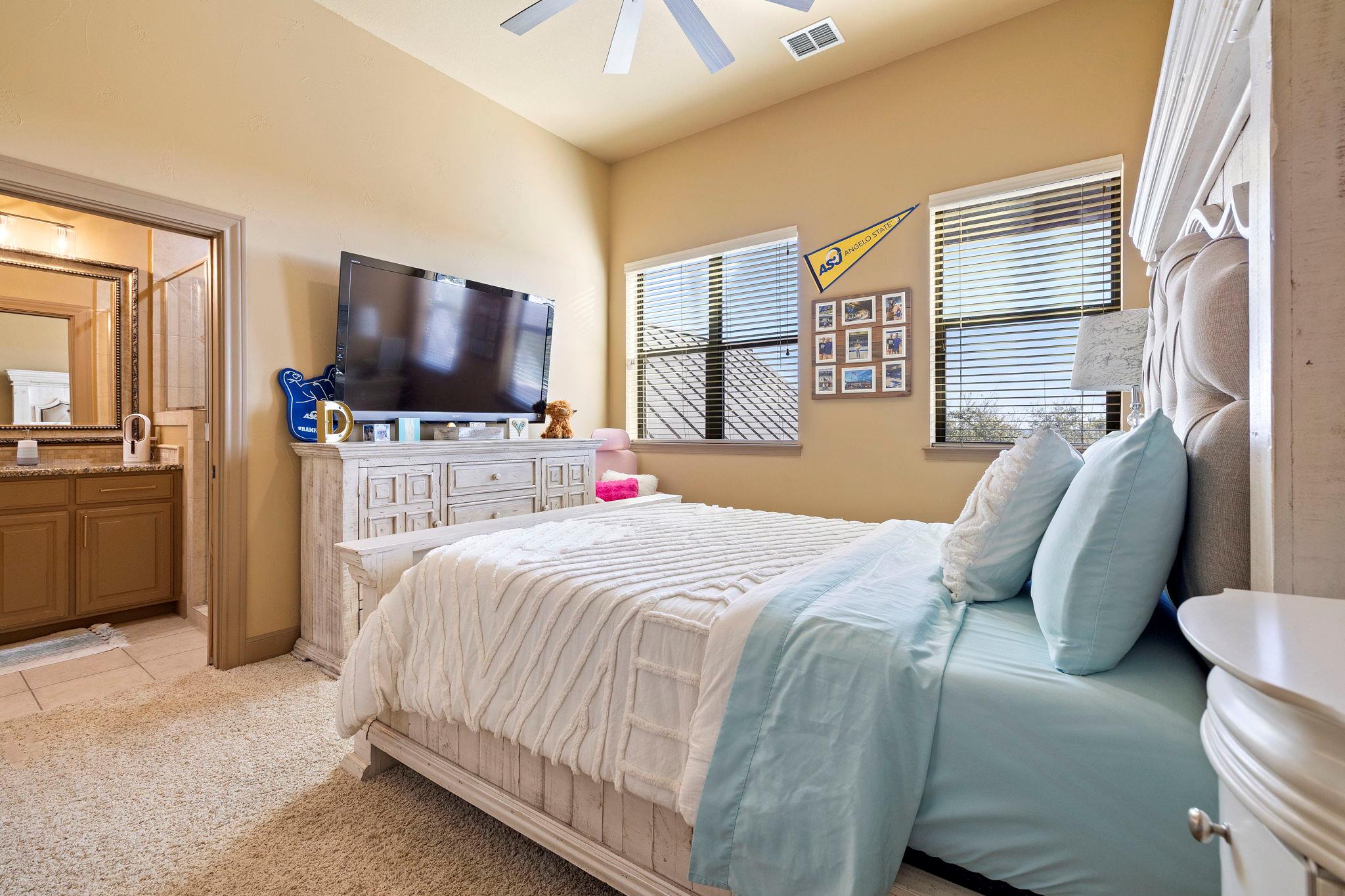 1941 Canyon Curve Curv, Spring Branch, TX 78070