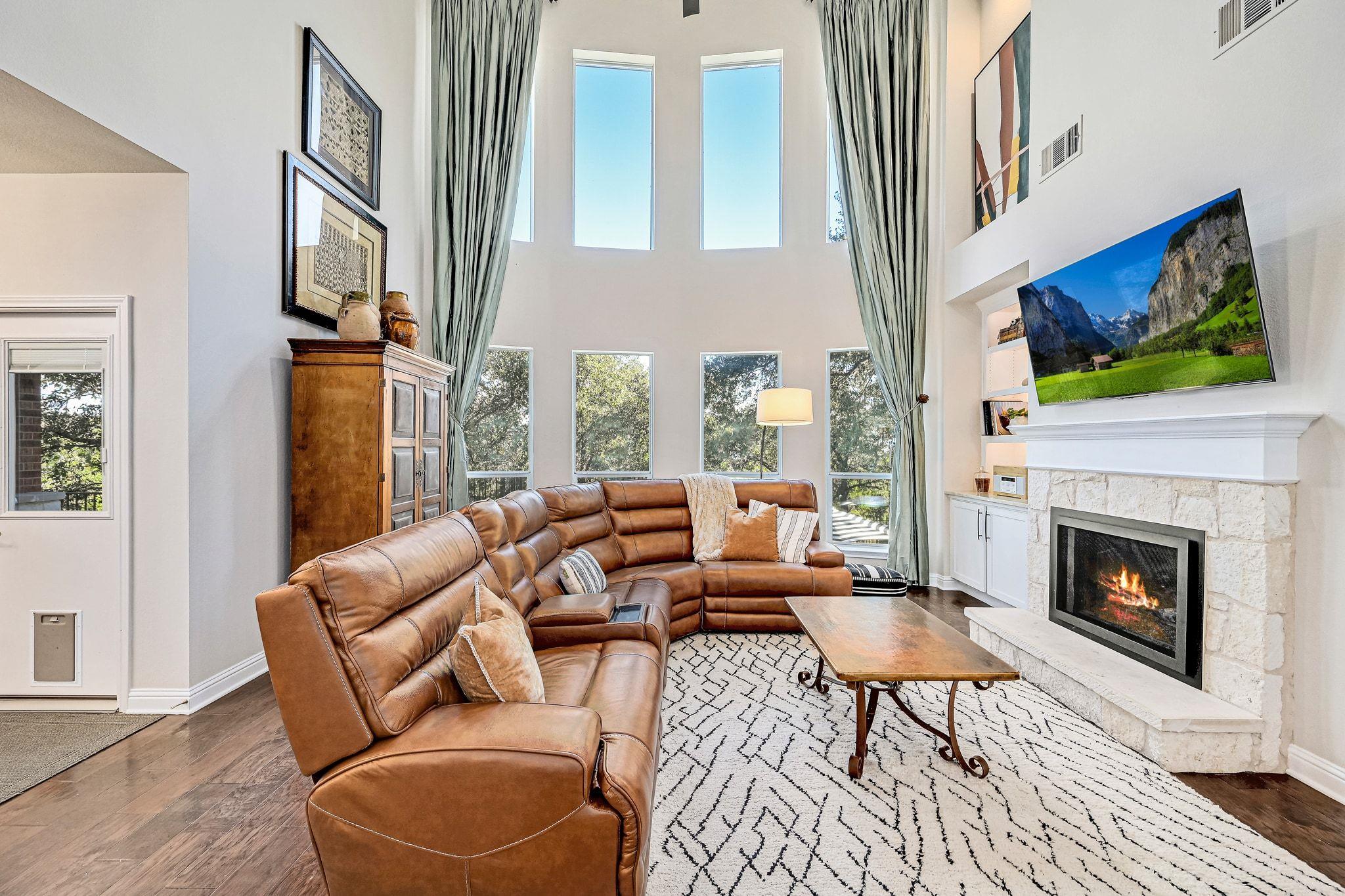 7112 Via Correto Dr, Austin, TX 78749