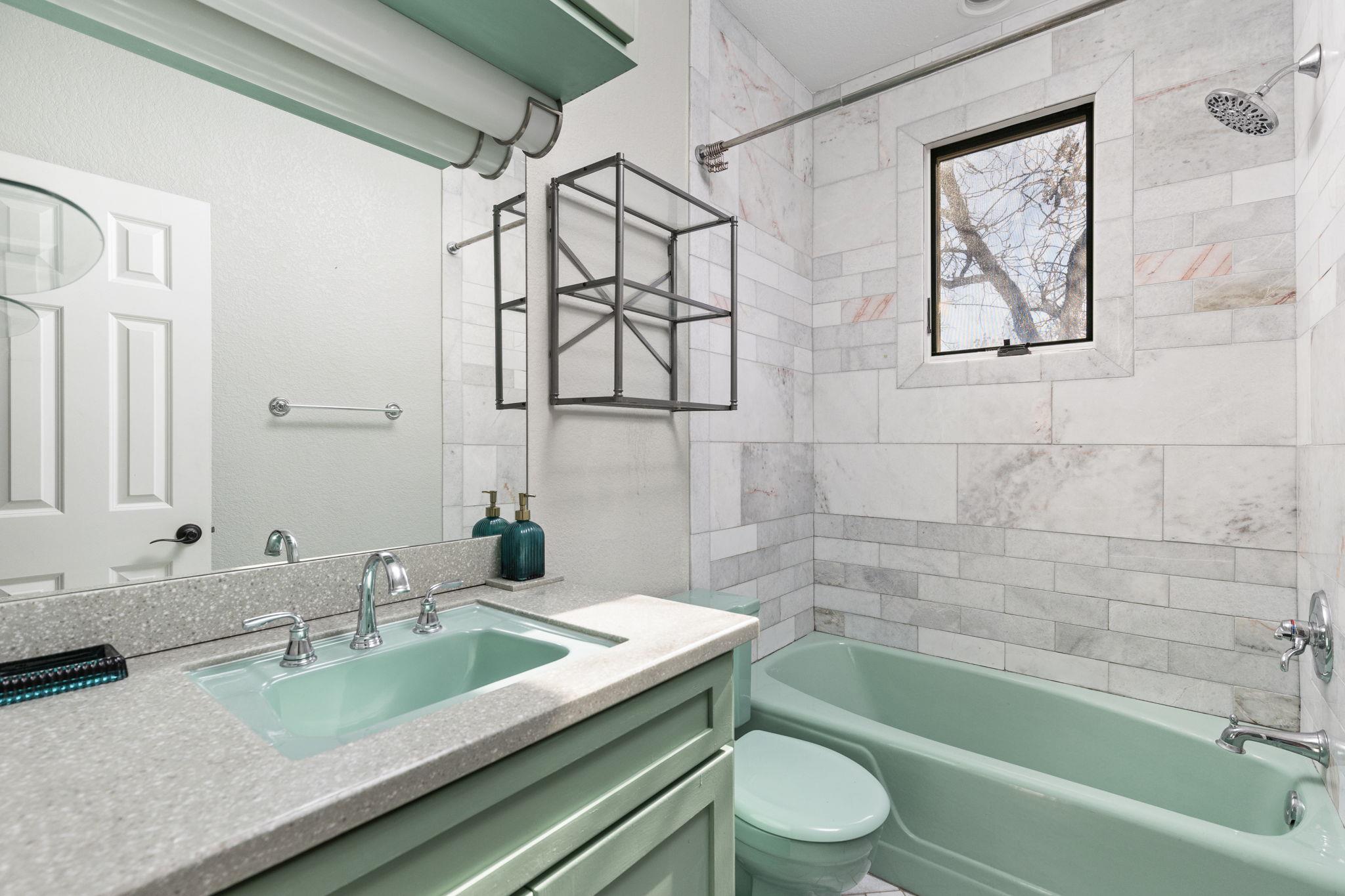 2203 Lindell Ave, Austin, TX 78704