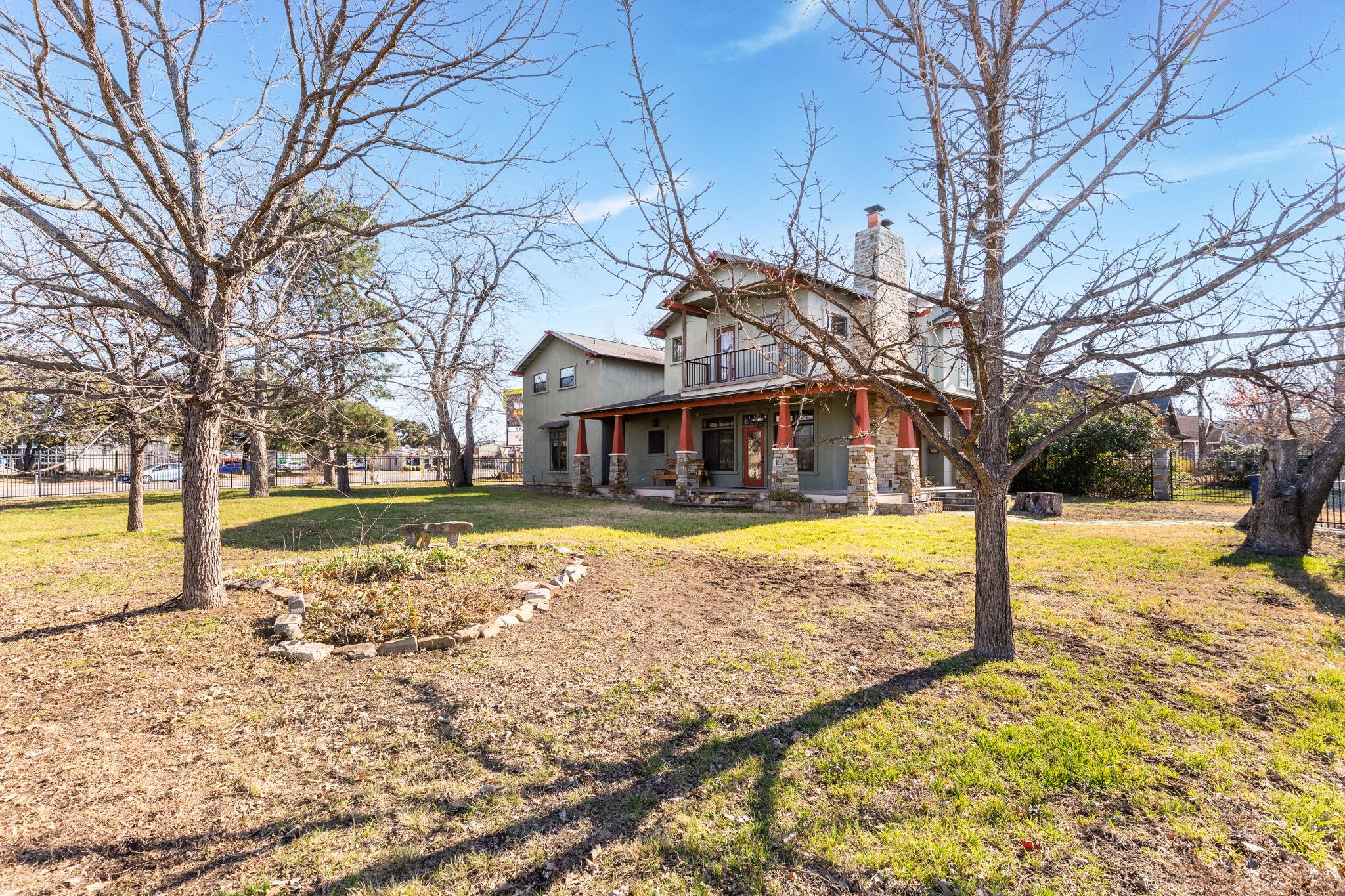 2203 Lindell Ave, Austin, TX 78704