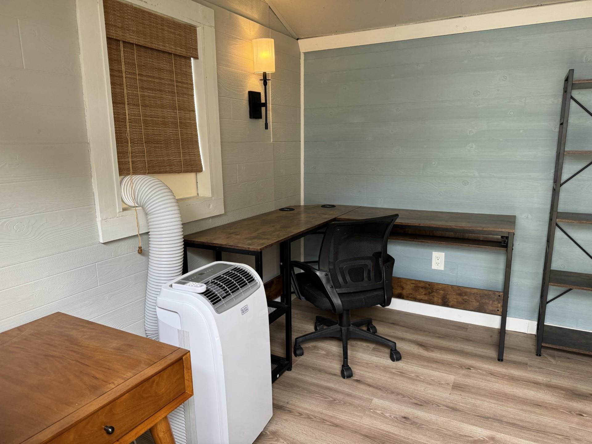 104 Cowal Dr S, Briarcliff, TX 78669