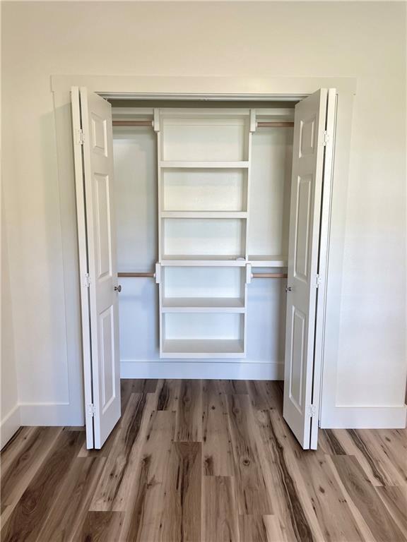 104 Cowal Dr S, Briarcliff, TX 78669