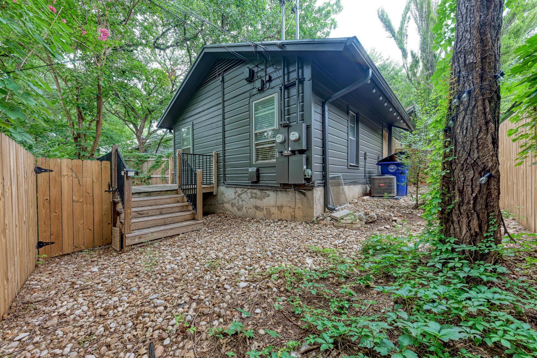 1612 Elmhurst Dr # A, Austin, TX 78741