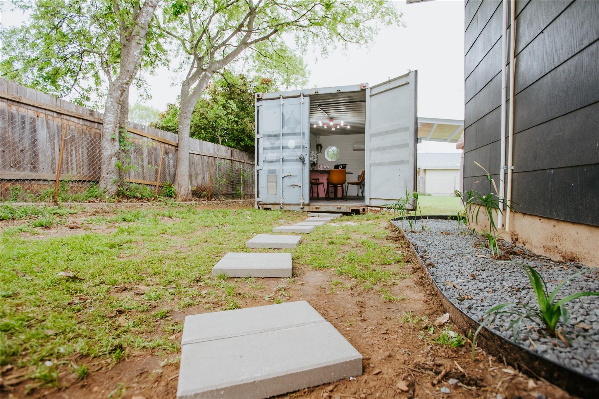 604 W Pecan St, Johnson City, TX 78636