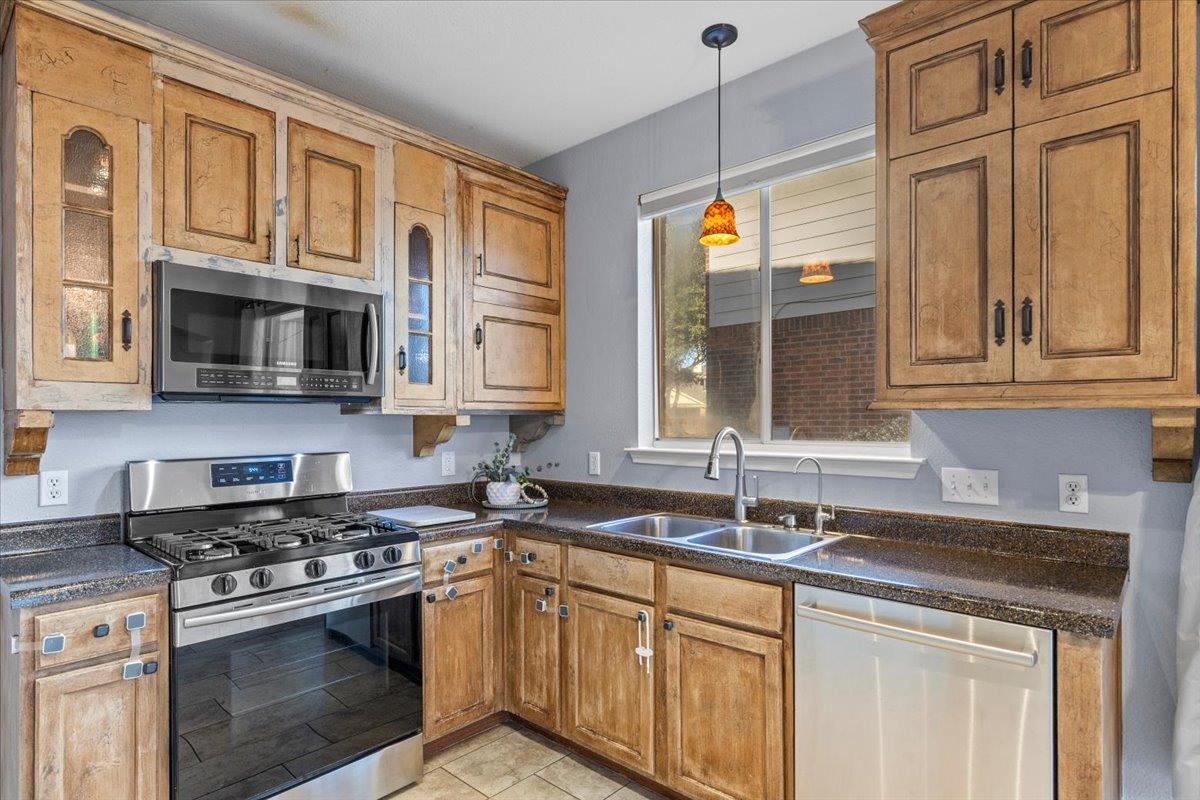 3523 Cheyenne St, Round Rock, TX 78665