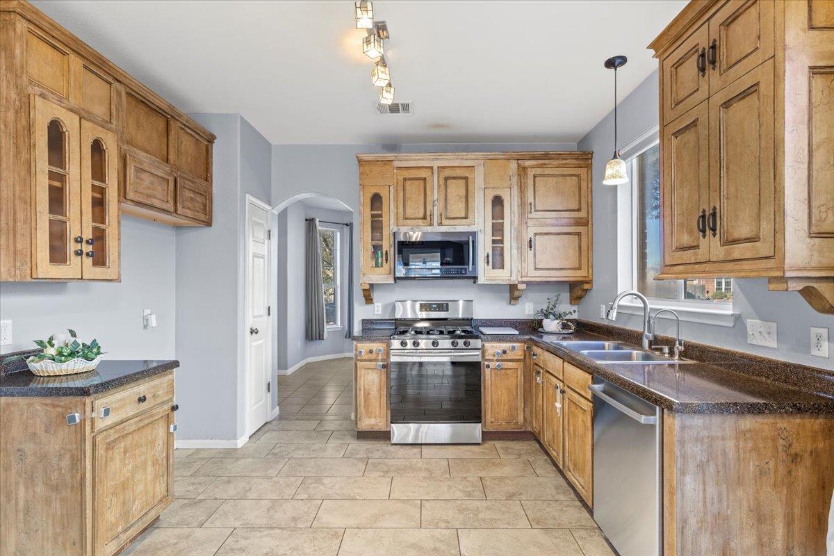 3523 Cheyenne St, Round Rock, TX 78665