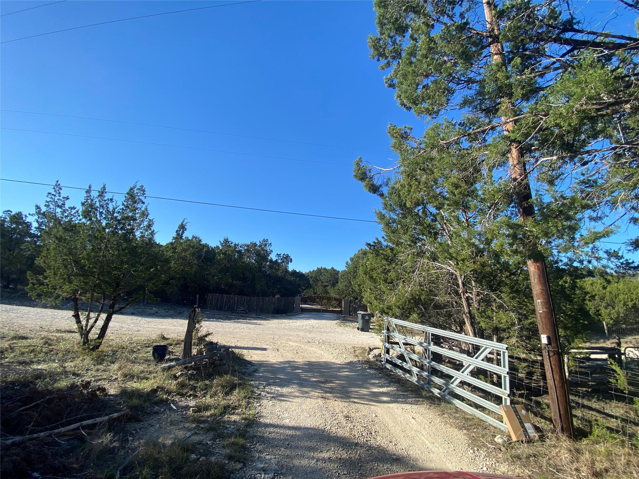 1850 N Rainbow Ranch Rd N, Wimberley, TX 78676