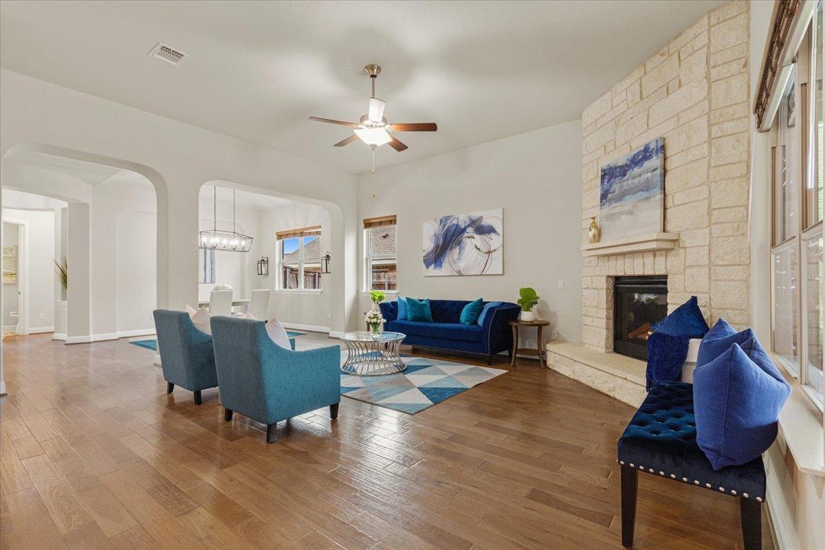 138 Challis Ct, Austin, TX 78737