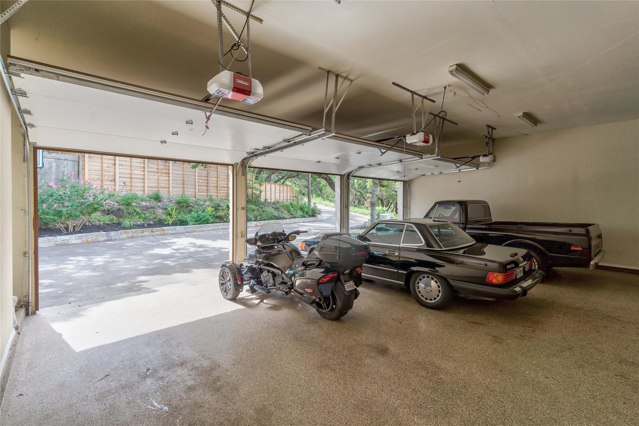 2102 Paisano Rd, Austin, TX 78746