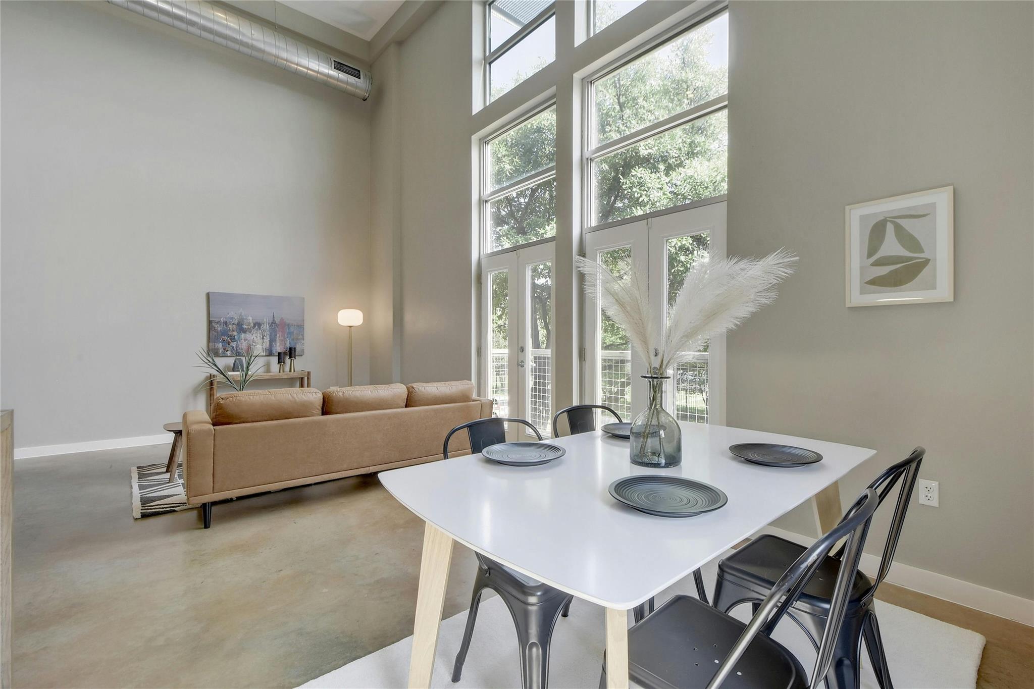 1601 E Cesar Chavez St # 201, Austin, TX 78702