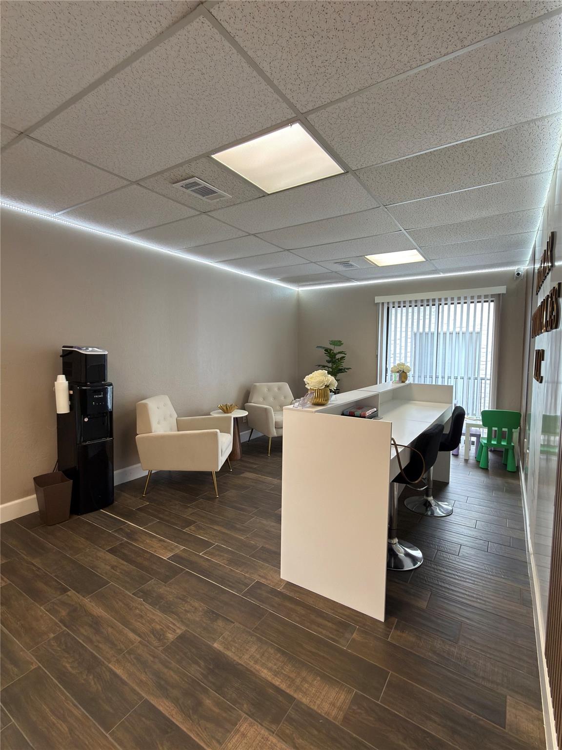 13740 N Research Blvd # 8, Austin, TX 78750