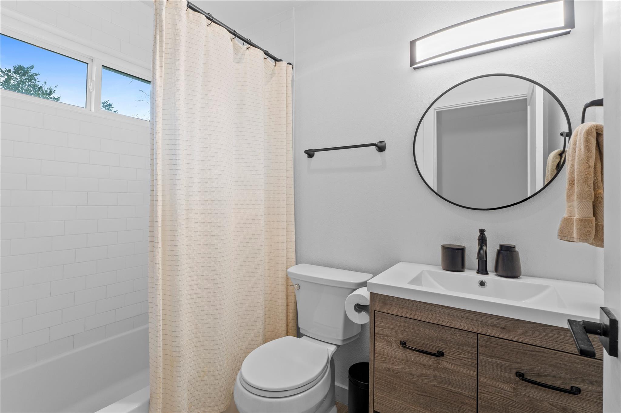 6809 Roanoke Dr, Austin, TX 78723