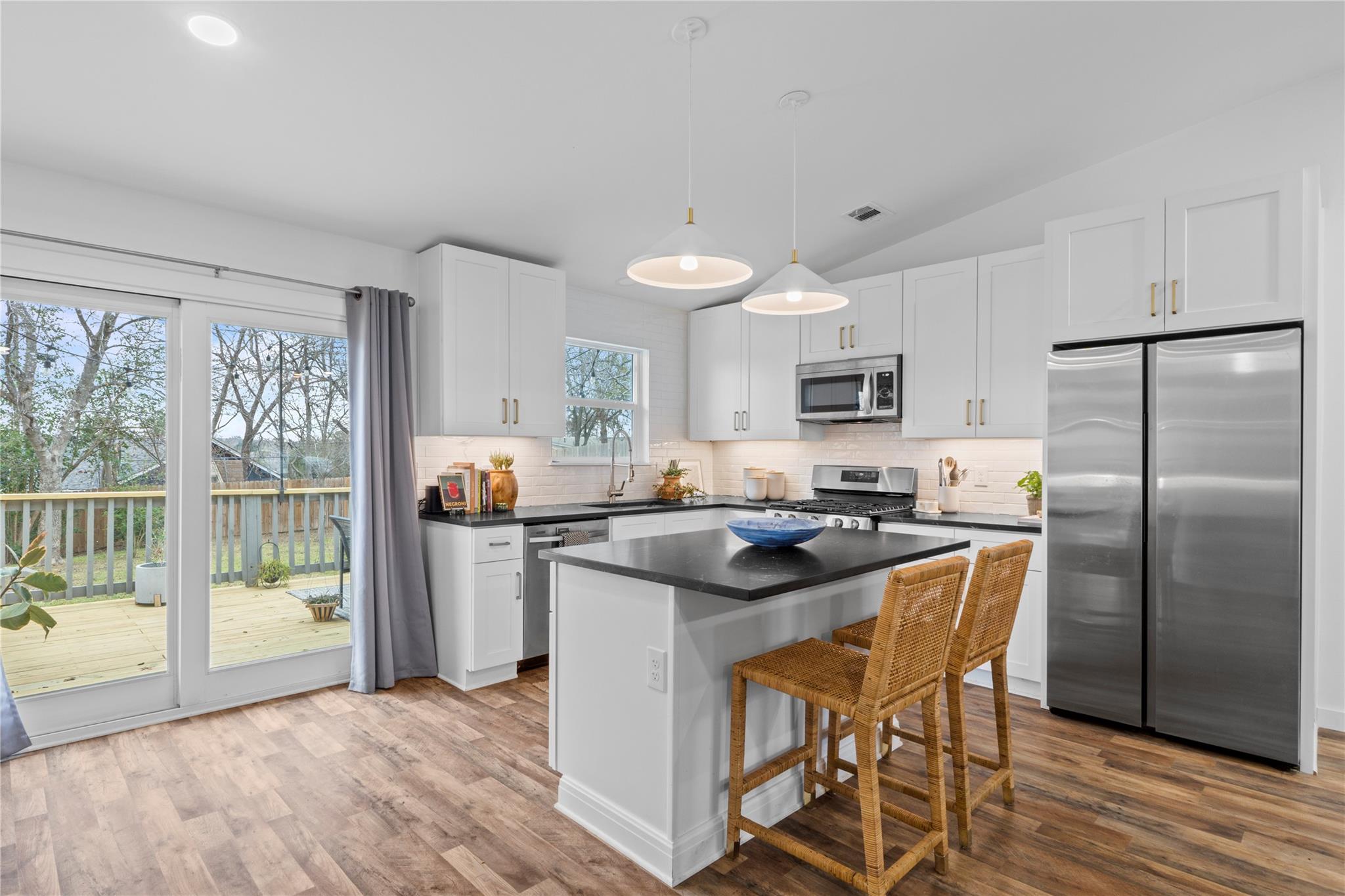 6809 Roanoke Dr, Austin, TX 78723