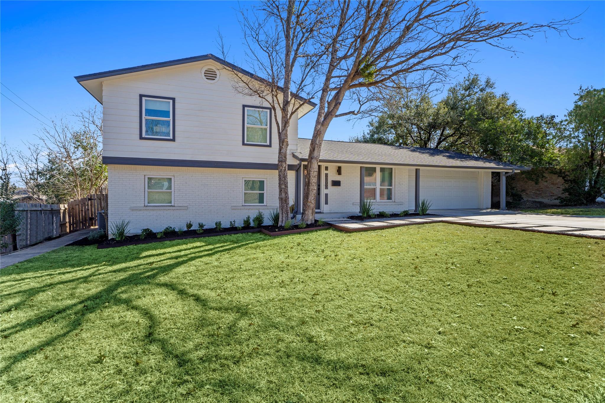 6809 Roanoke Dr, Austin, TX 78723