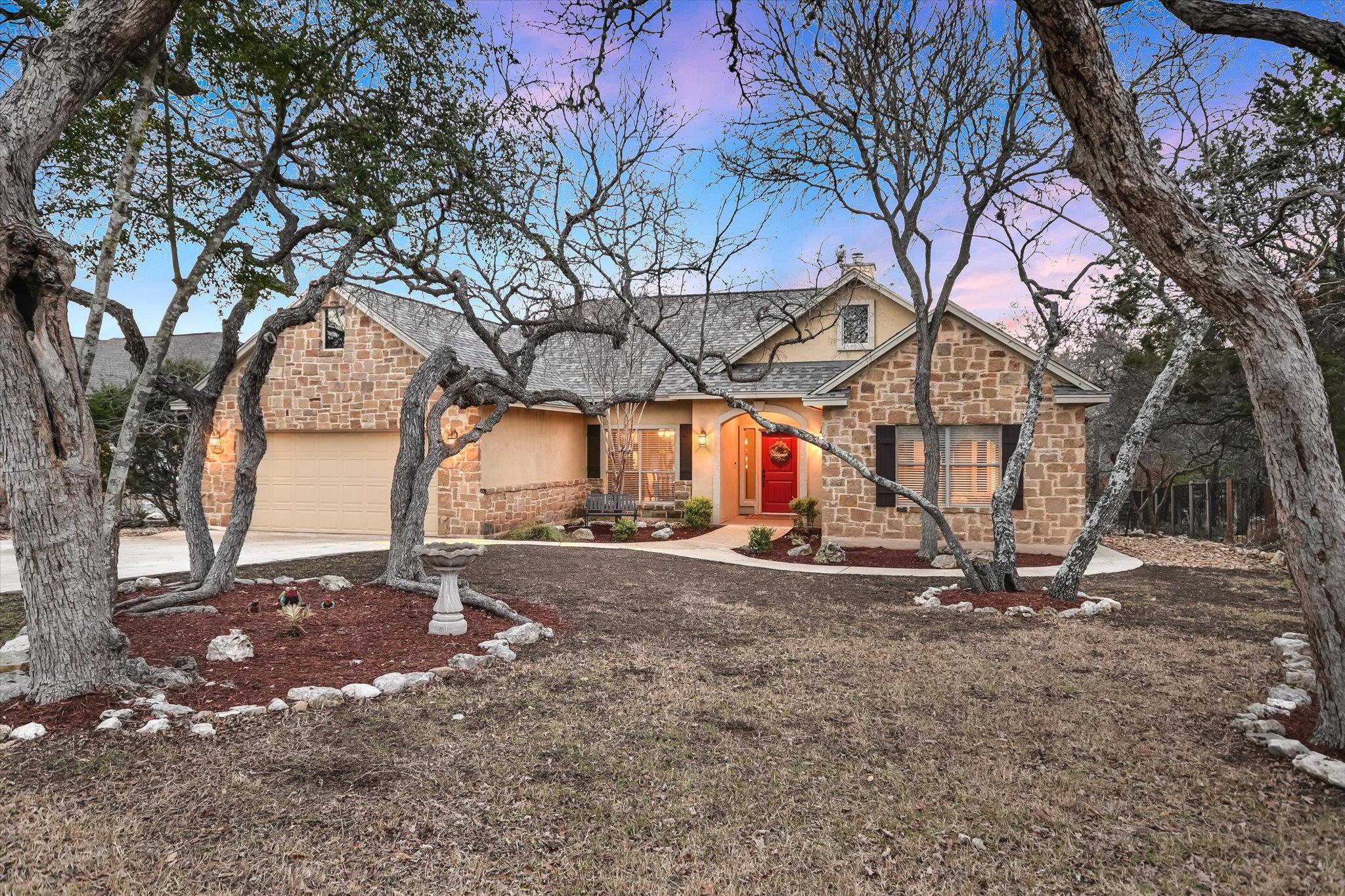 11 CREEKSIDE Dr, Wimberley, TX 78676