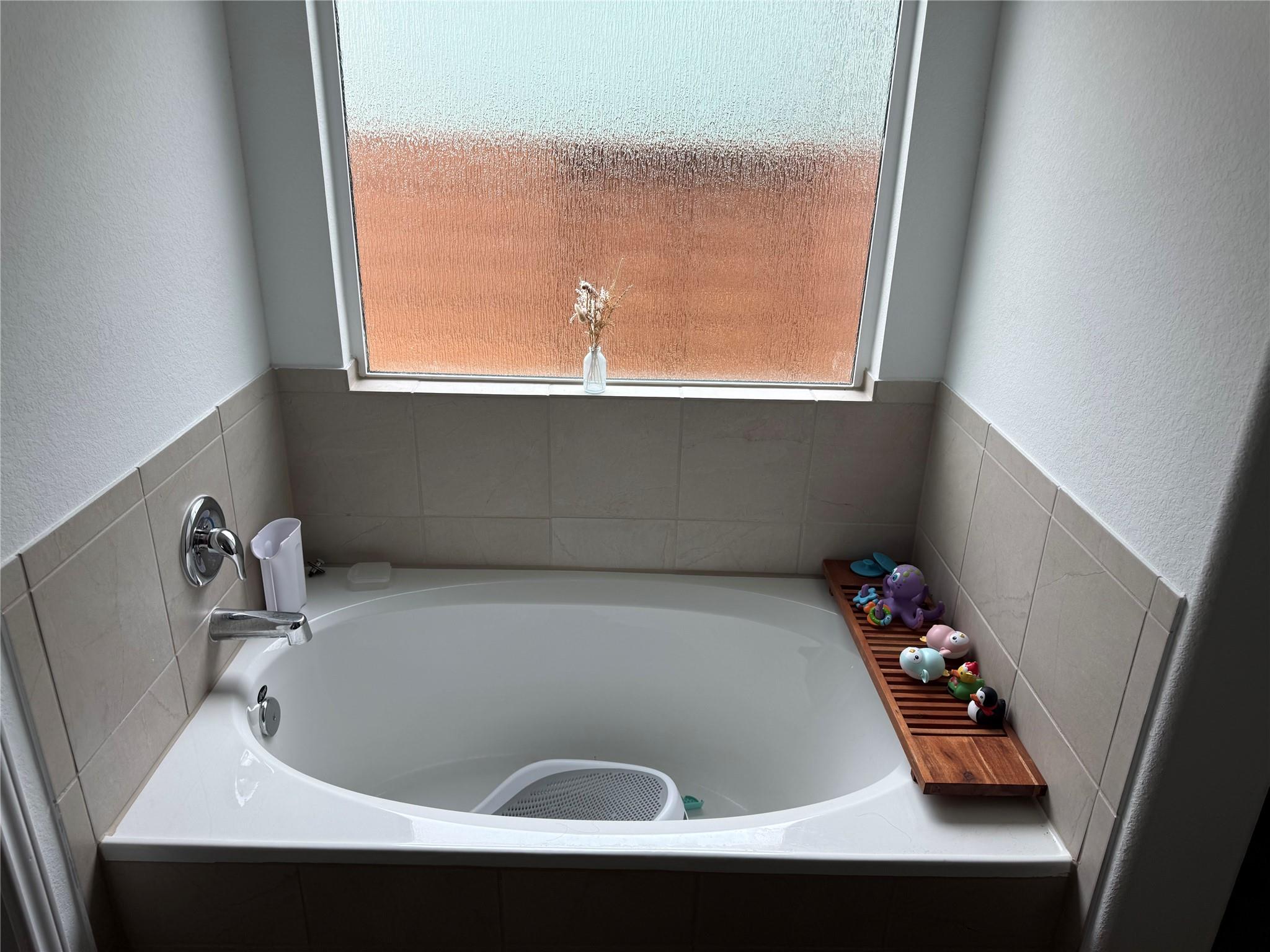 380 Mendoza, Kyle, TX 78640