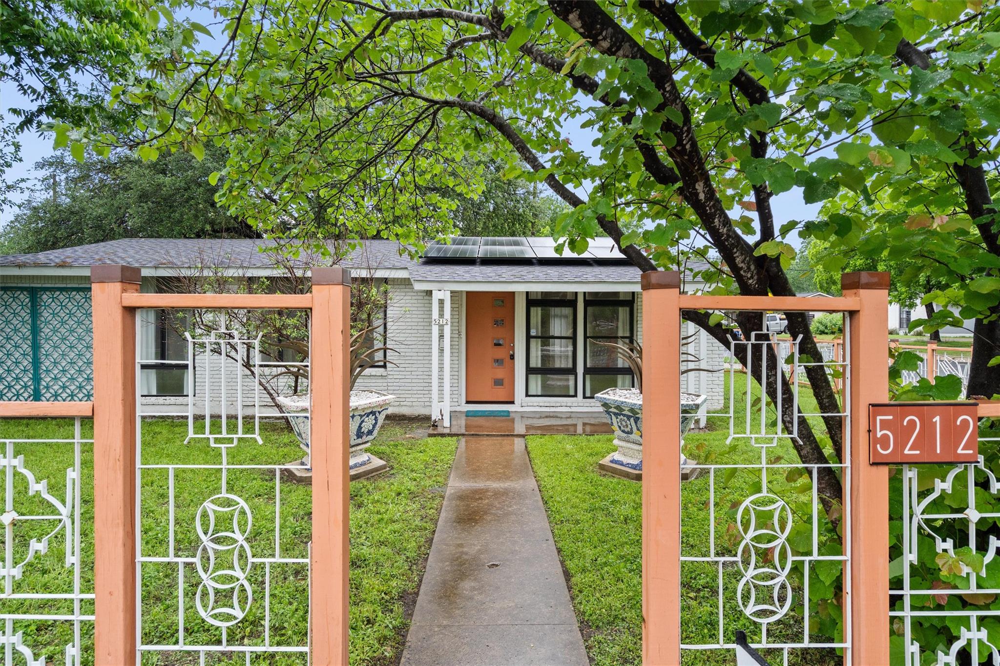 5212 Berkman Dr, Austin, TX 78723