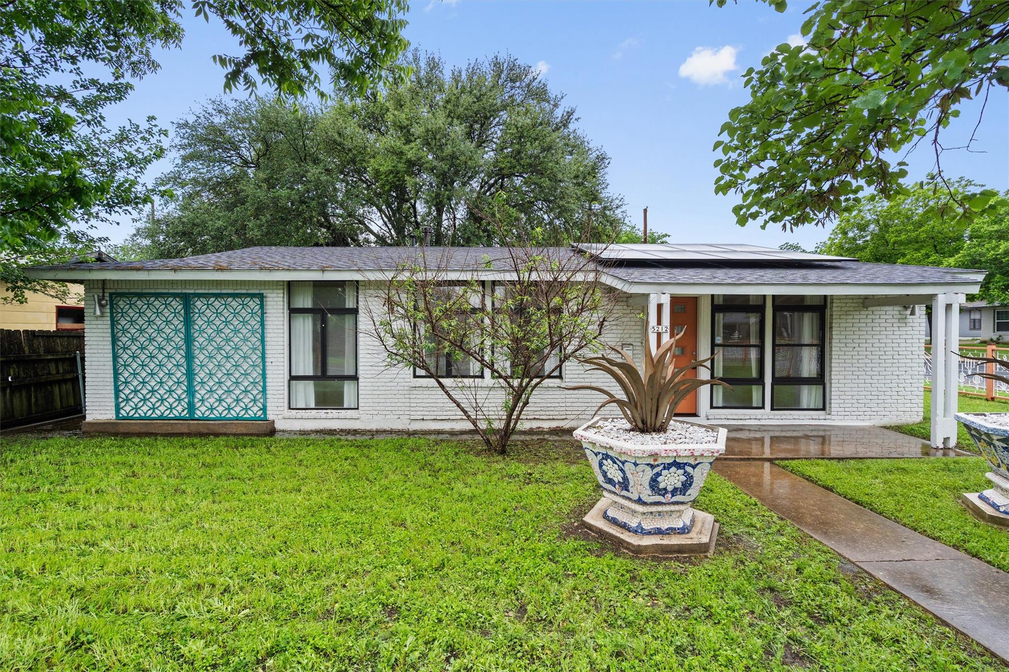 5212 Berkman Dr, Austin, TX 78723