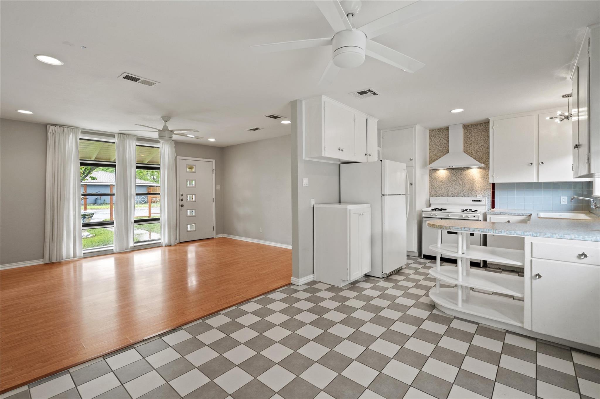5212 Berkman Dr, Austin, TX 78723