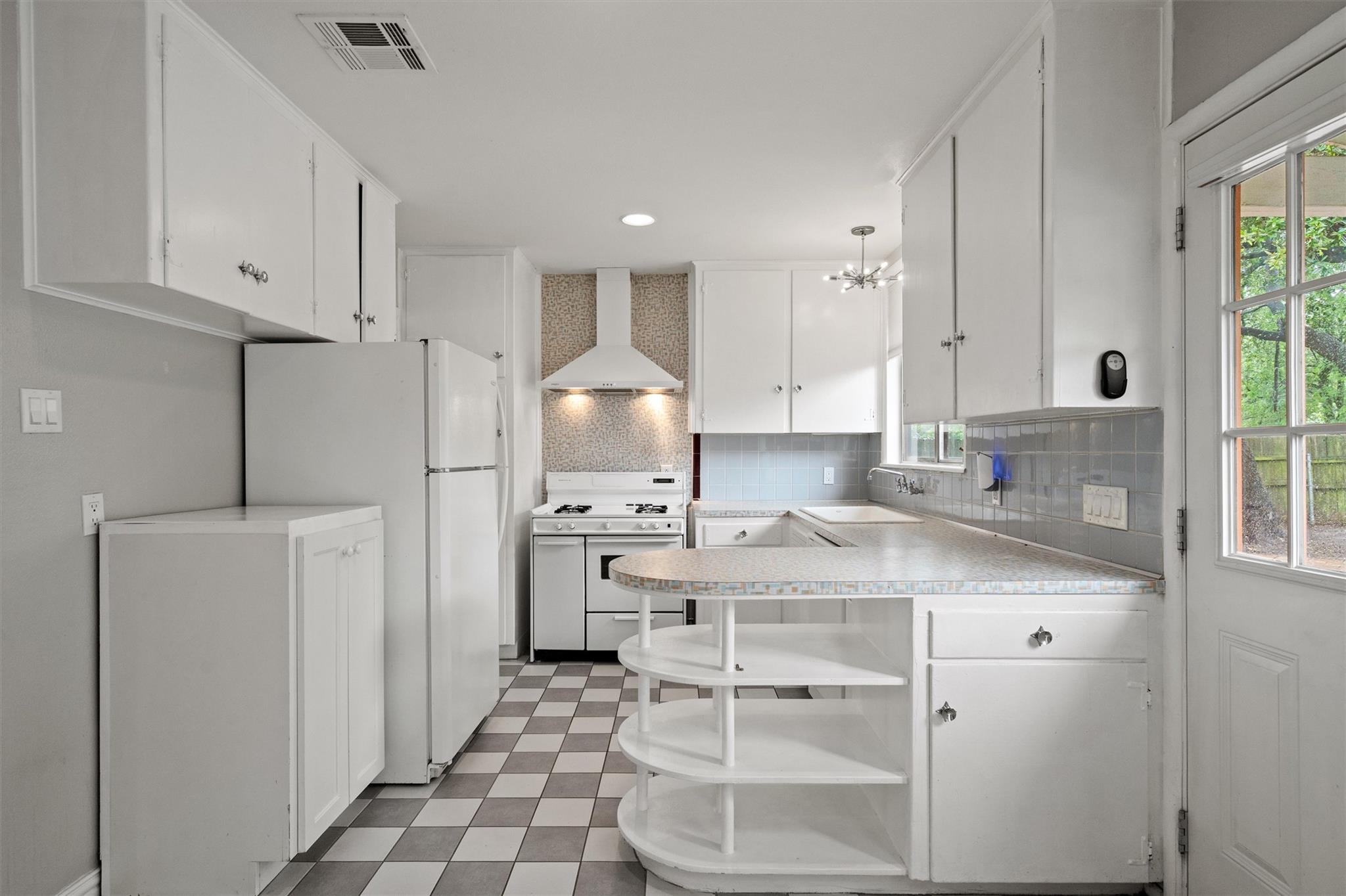 5212 Berkman Dr, Austin, TX 78723