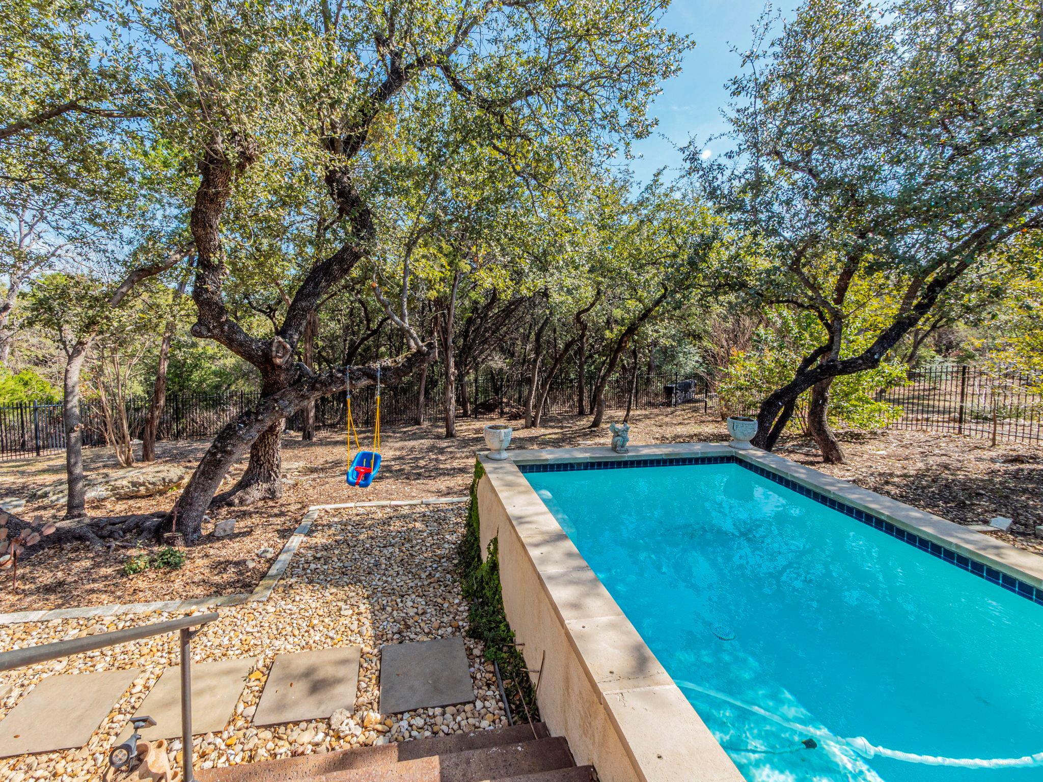 7804 Lazy River Cv, Austin, TX 78730