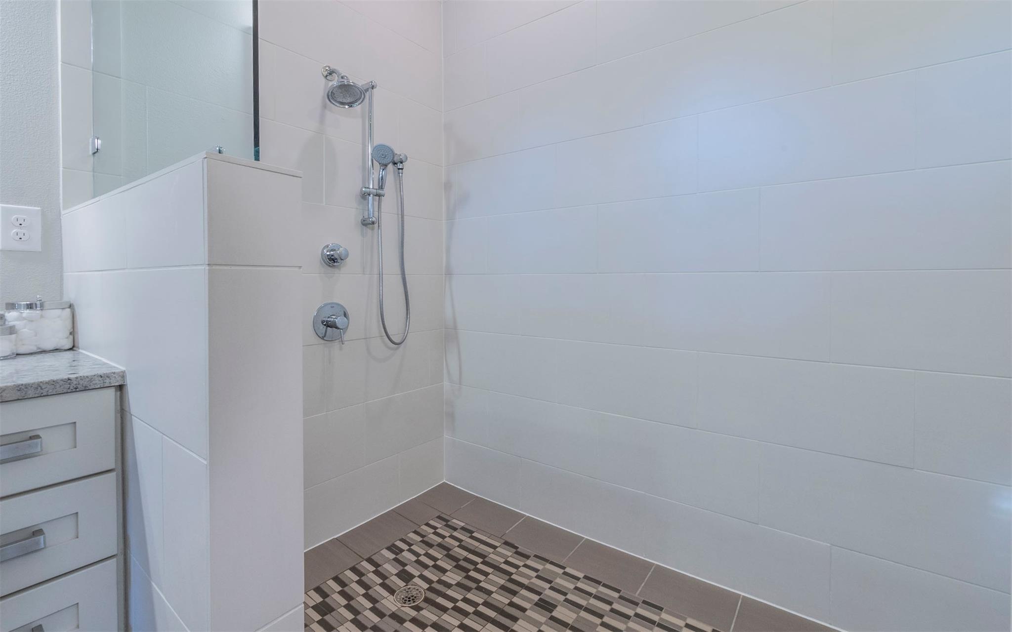 7804 Lazy River Cv, Austin, TX 78730