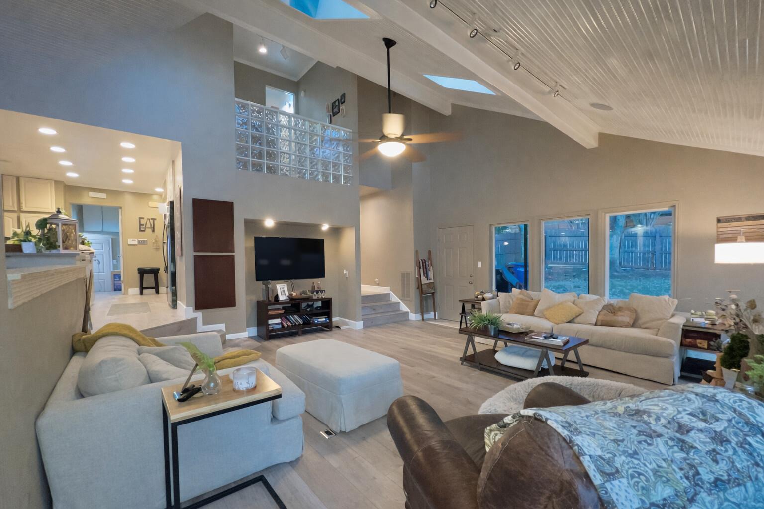 4301 Hyridge Dr, Austin, TX 78759