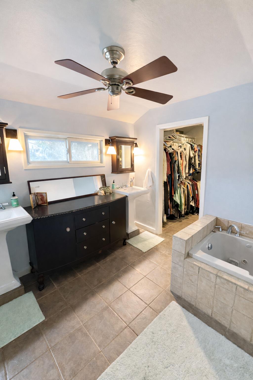 4301 Hyridge Dr, Austin, TX 78759