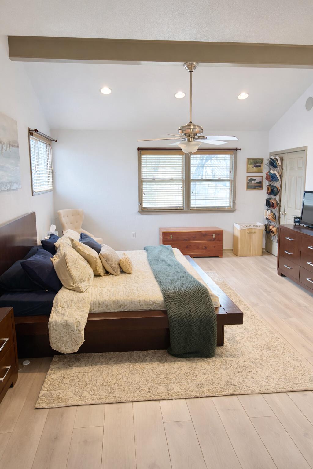 4301 Hyridge Dr, Austin, TX 78759