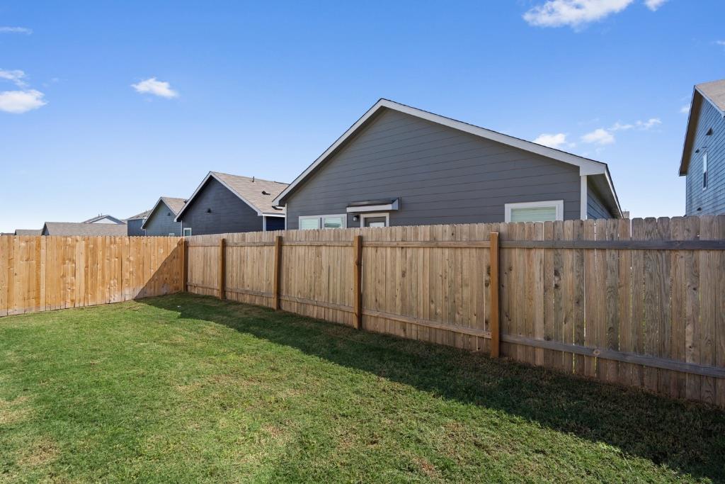 230 Gabbro Gdns, Maxwell, TX 78656