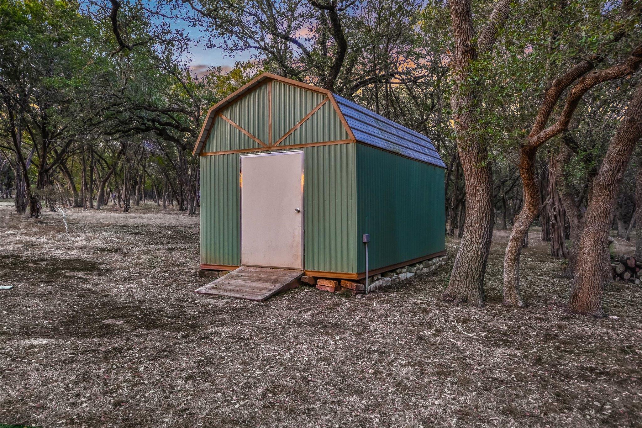 200 WINDMILL OAKS Dr, Wimberley, TX 78676