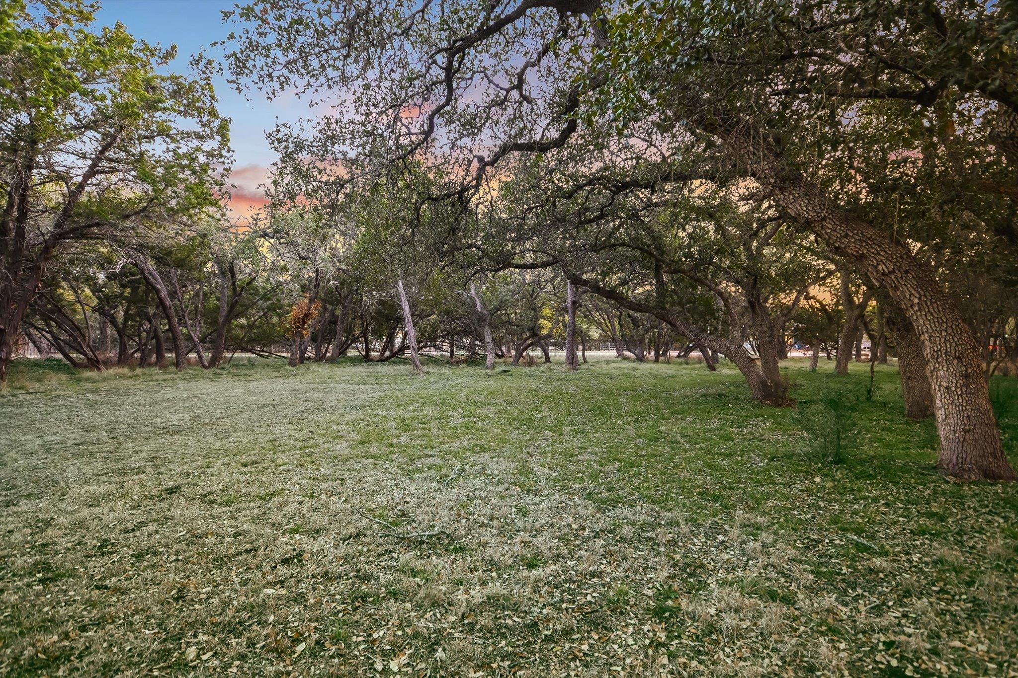 200 WINDMILL OAKS Dr, Wimberley, TX 78676